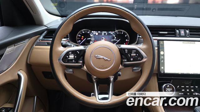 Jaguar F-PACE P 250 SE 2023 — фото 13