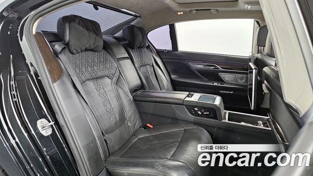 BMW 7 Series (G11) 750Li xDrive Prestige 2016 — фото 16