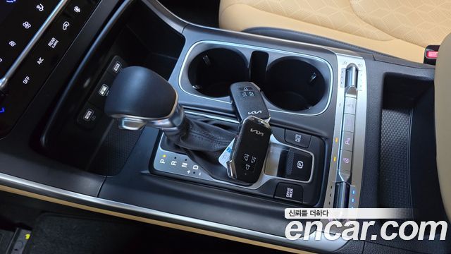 Kia Carnival (IV) Diesel 9-Seater Prestige 2023 — фото 9