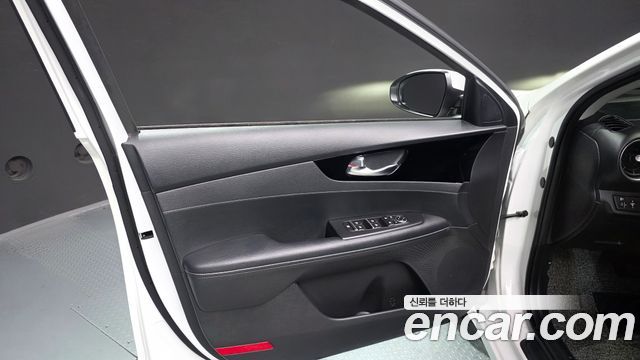 Kia K3 (II) 1.6 Noblesse 2022 — фото 23