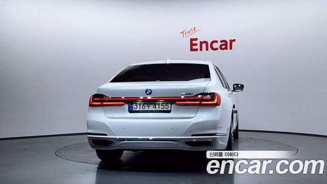 BMW 7 Series (G11) 740i Design Pure Excellence 2022 — фото 4