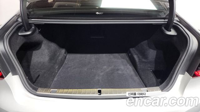 BMW 7 Series (G11) 740i Design Pure Excellence 2022 — фото 20