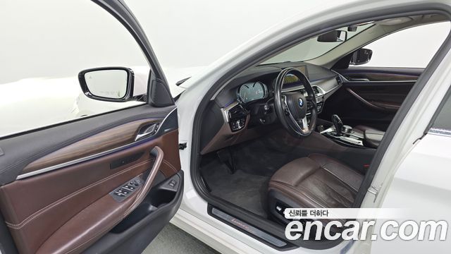 BMW 5 Series (G30) 520d xDrive Luxury Plus 2018 — фото 10