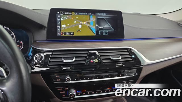 BMW 5 Series (G30) 520d xDrive Luxury Plus 2018 — фото 14