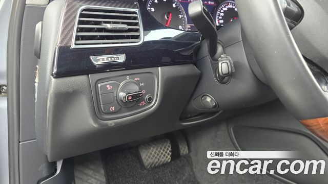 Audi A8 3.0 TFSI Quattro LWB D4 2013 — фото 17