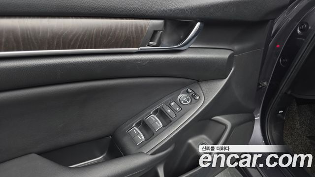 Honda Accord (X) 1.5 Turbo 2019 — фото 17