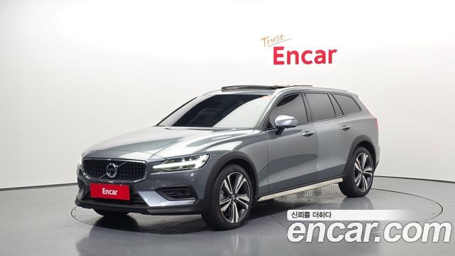 Volvo V60 Cross Country (II) B5 Pro AWD