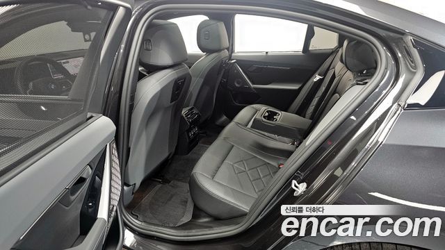 BMW i5 (G60) xDrive 40 M Sport 2026 — фото 11