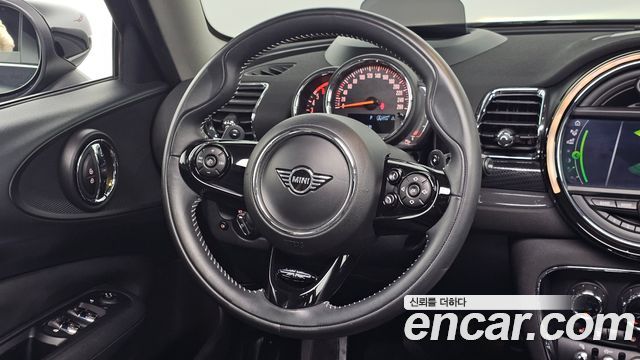 MINI Cooper SD Clubman Standard 2nd 2020 — фото 13