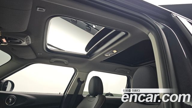 MINI Cooper SD Clubman Standard 2nd 2020 — фото 18