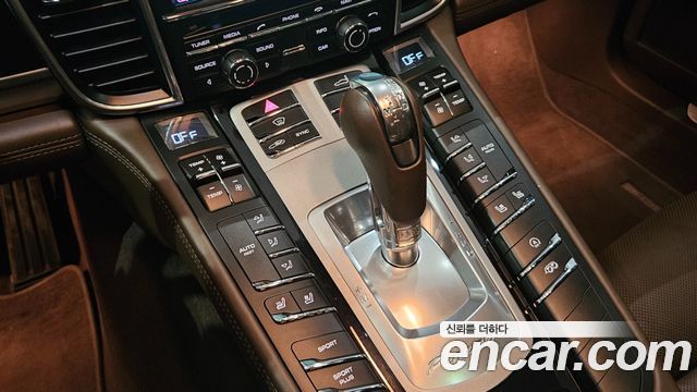 Porsche Panamera 3.6 AWD 970 2015 — фото 9