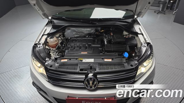 Volkswagen Tiguan 2.0 TDI  Premium 5N 2016 — фото 6