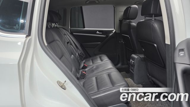 Volkswagen Tiguan 2.0 TDI  Premium 5N 2016 — фото 12