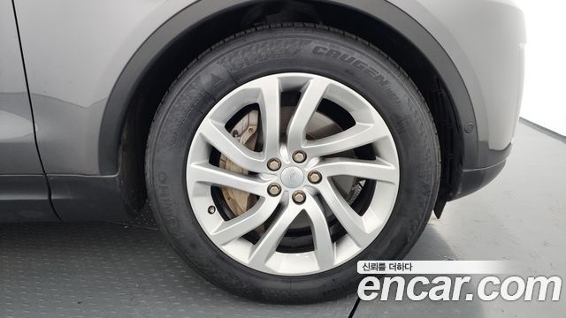 Land Rover Discovery 5 3.0 SD6 HSE 2019 — фото 5