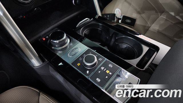 Land Rover Discovery 5 3.0 SD6 HSE 2019 — фото 9