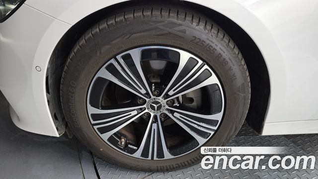 Mercedes-Benz E-Class (W214) E200 Avantgarde 2025 — фото 5
