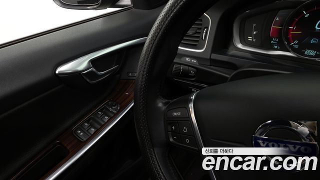 Volvo S60 D4 2nd 2014 — фото 17