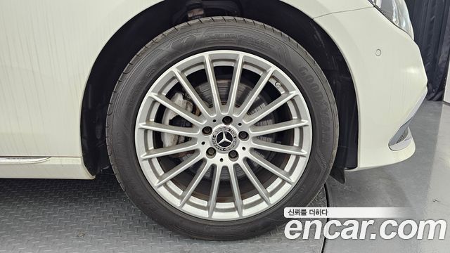 Mercedes-Benz E-Class (W213) E250 Exclusive 2022 — фото 5