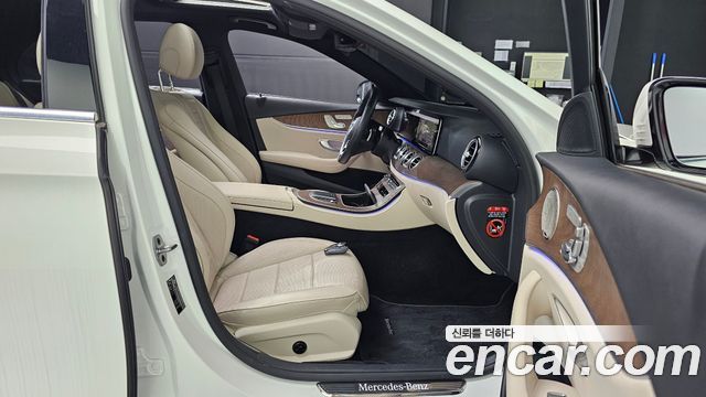 Mercedes-Benz E-Class (W213) E250 Exclusive 2022 — фото 12