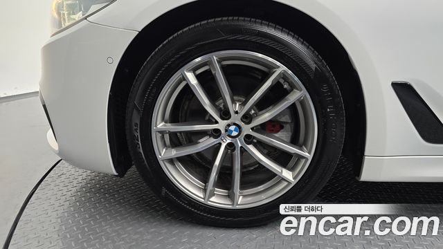 BMW 5 Series (G30) 520d M Sport Package Plus 2017 — фото 5