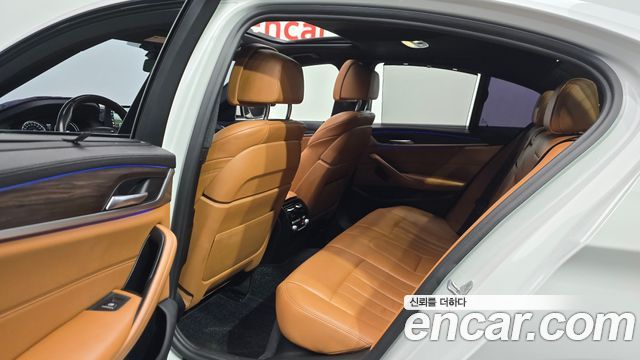 BMW 5 Series (G30) 520d M Sport Package Plus 2017 — фото 16