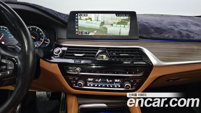BMW 5 Series (G30) 520d M Sport Package Plus 2017 — фото 19