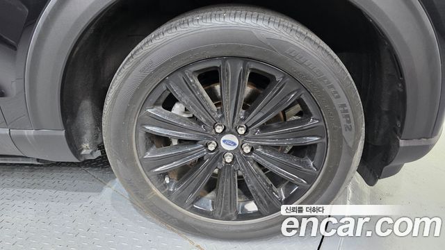 Ford Explorer (VI) 2.3 LimIted 4WD 2020 — фото 5