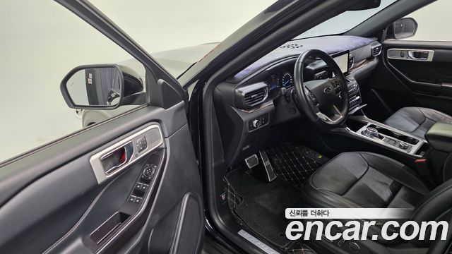 Ford Explorer (VI) 2.3 LimIted 4WD 2020 — фото 12