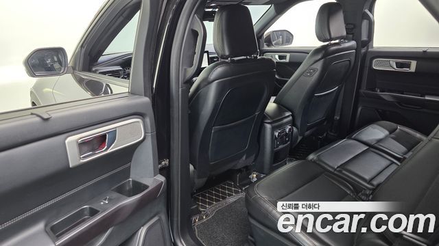 Ford Explorer (VI) 2.3 LimIted 4WD 2020 — фото 17