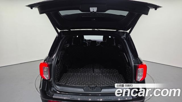Ford Explorer (VI) 2.3 LimIted 4WD 2020 — фото 20