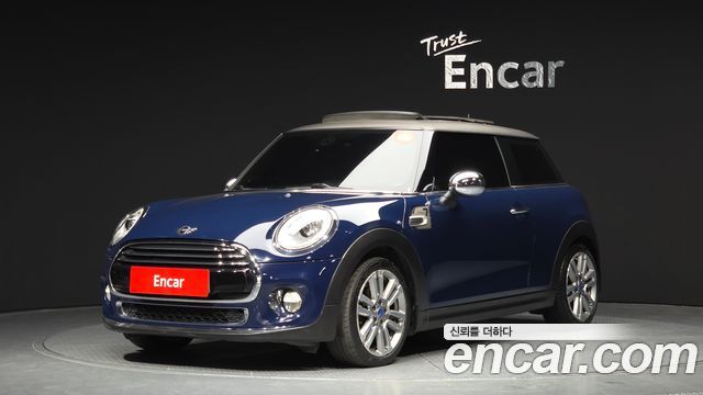 MINI Cooper Seven Edition 3rd 2017 — фото 1