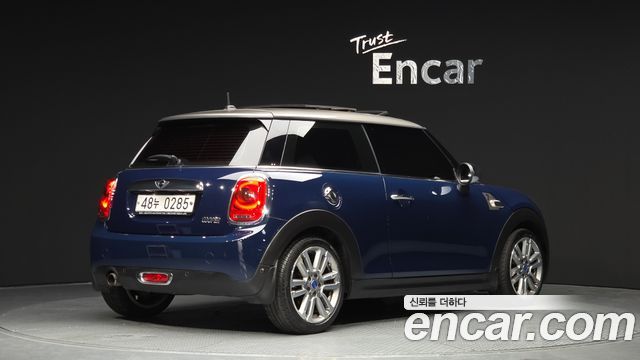 MINI Cooper Seven Edition 3rd 2017 — фото 2