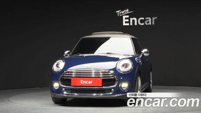 MINI Cooper Seven Edition 3rd 2017 — фото 3