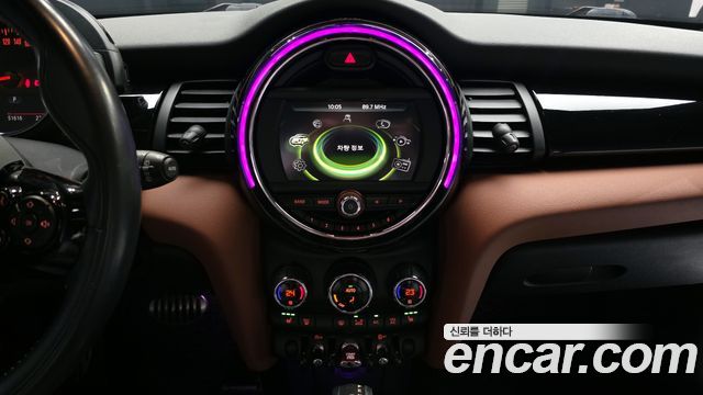 MINI Cooper Seven Edition 3rd 2017 — фото 18