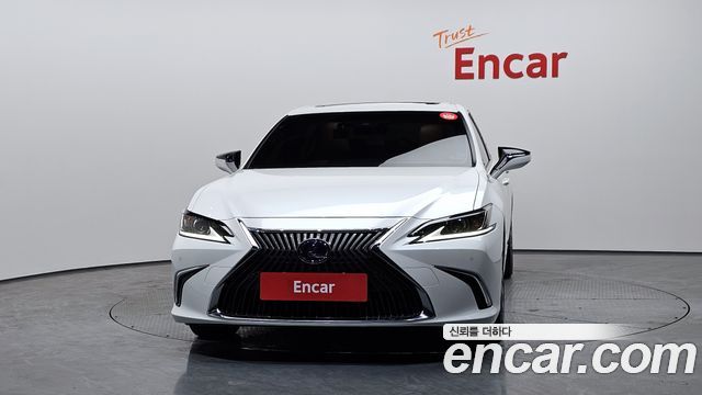 Lexus ES300h (VII) Luxury Plus 2020 — фото 3