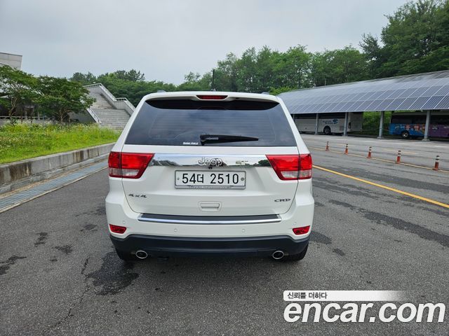 Jeep Grand Cherokee 3.0 Diesel Laredo WK2 2012 — фото 6
