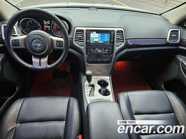 Jeep Grand Cherokee 3.0 Diesel Laredo WK2 2012 — фото 8