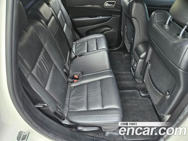 Jeep Grand Cherokee 3.0 Diesel Laredo WK2 2012 — фото 21