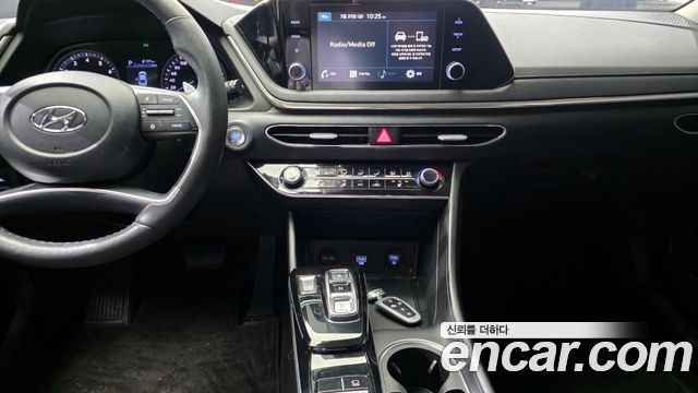 Hyundai Sonata (DN8) 2.0 Premium 2021 — фото 20