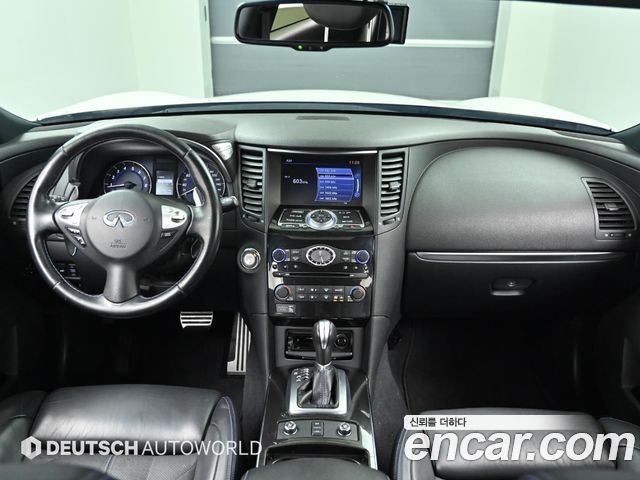 Infiniti QX70 3.7 AWD Special Edition 2017 — фото 7