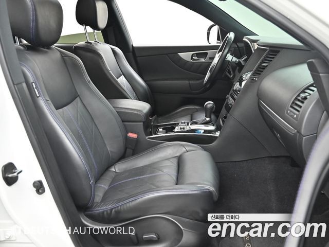 Infiniti QX70 3.7 AWD Special Edition 2017 — фото 10
