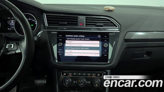 Volkswagen Tiguan (II) 2.0 TDI Prestige 2020 — фото 18