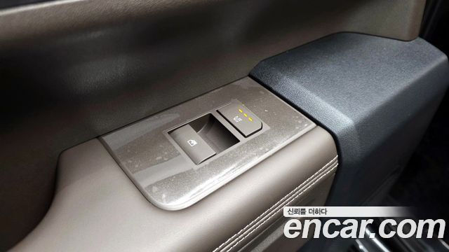 Kia Tasman 2.5T Gasoline 4WD Extreme 2026 — фото 18