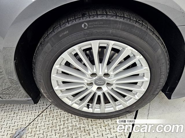 Audi A6 (C8) 40 TDI Premium 2021 — фото 24
