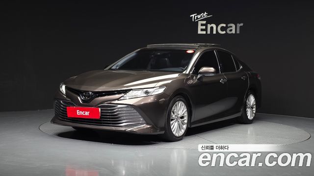 Toyota Camry (XV70) 2.5 2019 — фото 1