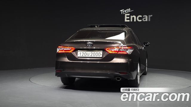 Toyota Camry (XV70) 2.5 2019 — фото 4