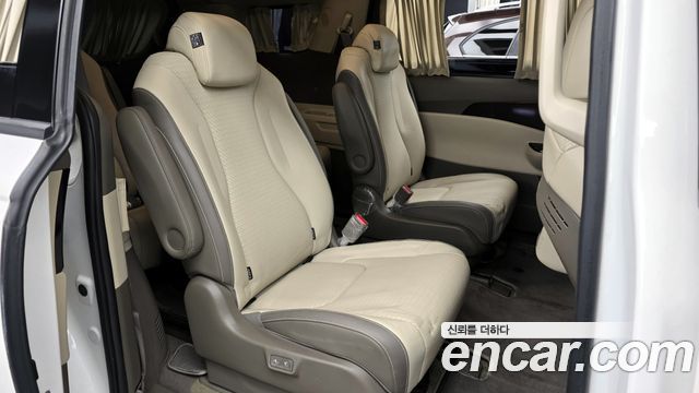 Kia Carnival (IV) Diesel 9-Seater Hi-Limousine Signature 2021 — фото 12