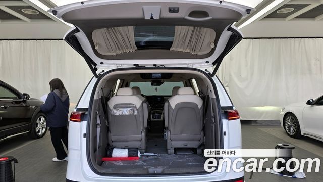 Kia Carnival (IV) Diesel 9-Seater Hi-Limousine Signature 2021 — фото 20