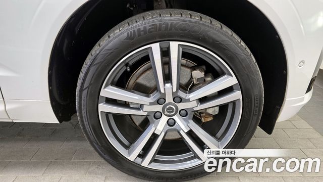 Volvo XC60 (II) T8 R-Design 2021 — фото 5