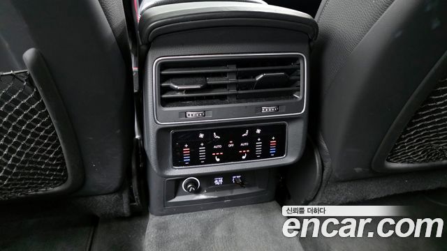 Audi Q8 (4M) 45 TDI Quattro Premium 2020 — фото 19